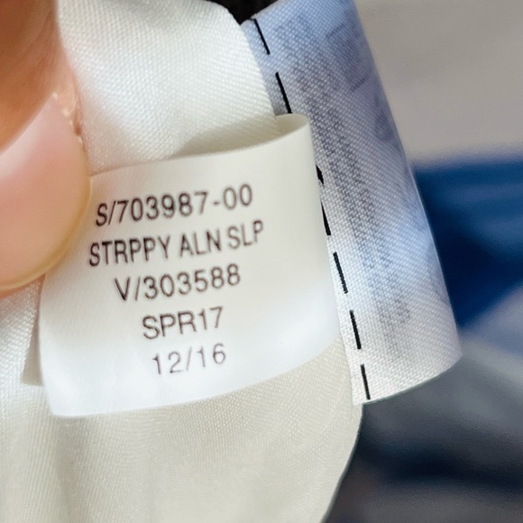 Banana Republic Plaid A-Line Slip Pleated Dress size 2 - Picture 15 of 15